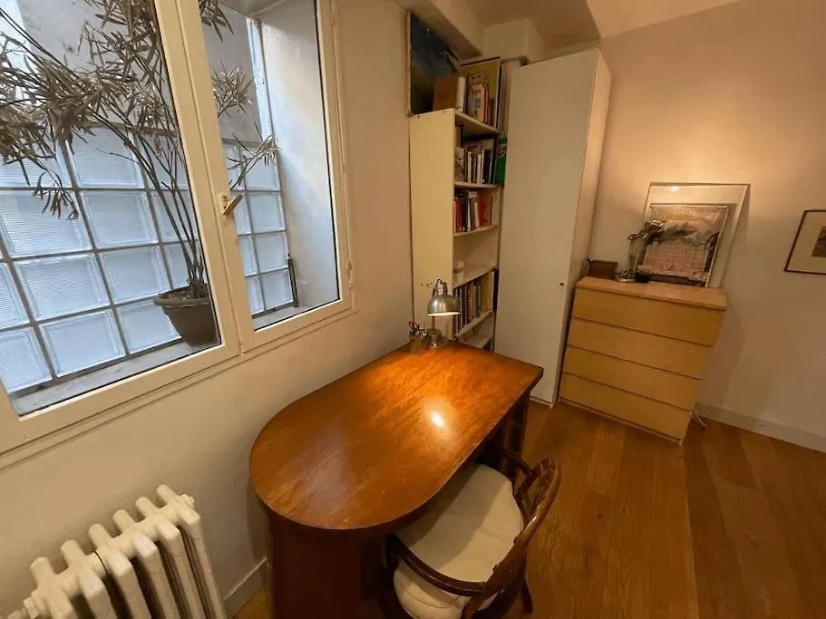 Nice Flat In Face To Seine River Paris